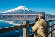 六爻妻财能代表本人吗婚姻外遇六冲(感情卦妻财持世)