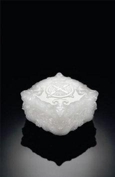 哪里可以看出桃花运桃花感情线生辰八字(如何看本人有没有桃花运)