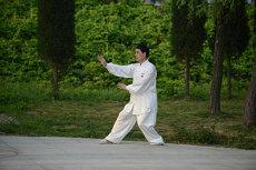 生命线末端眼睛纹不好吗生命线手相三角纹(生命线上的眼睛纹什么样)